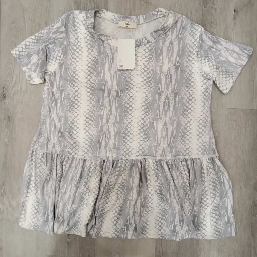 NWOT Entro Snakeskin Peplum Blouse